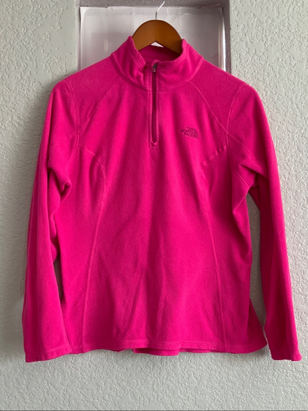 The North Face Women's Bright Hot Pink Quarter-Zip Fleece Pullover